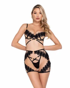 Roma R-LI647, Floral And Lace Trim Chap Set